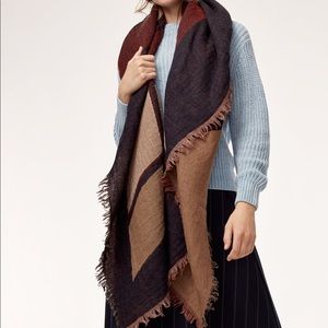 Aritzia Window Study Blanket Scarf